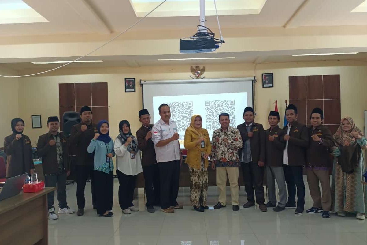 MAHASISWA PROGRAM BEASISWA MADIN MAGISTER PAI LAKUKAN STUDI WAWASAN DI BALAI BAHASA JAWA TIMUR